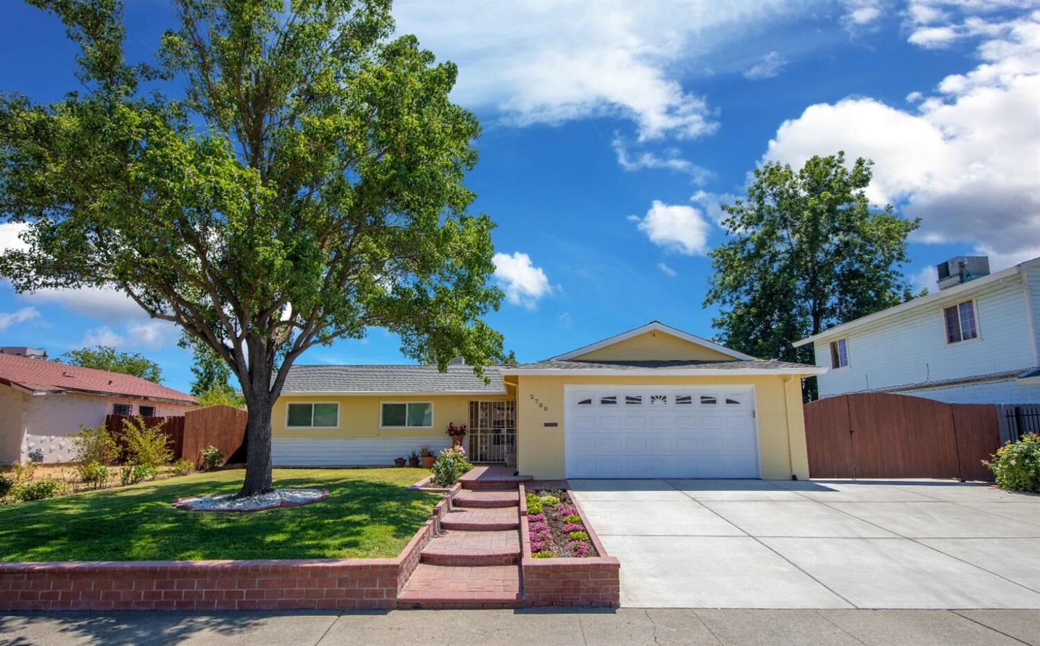 Property Photo: 2700 65th Avenue CA 95822