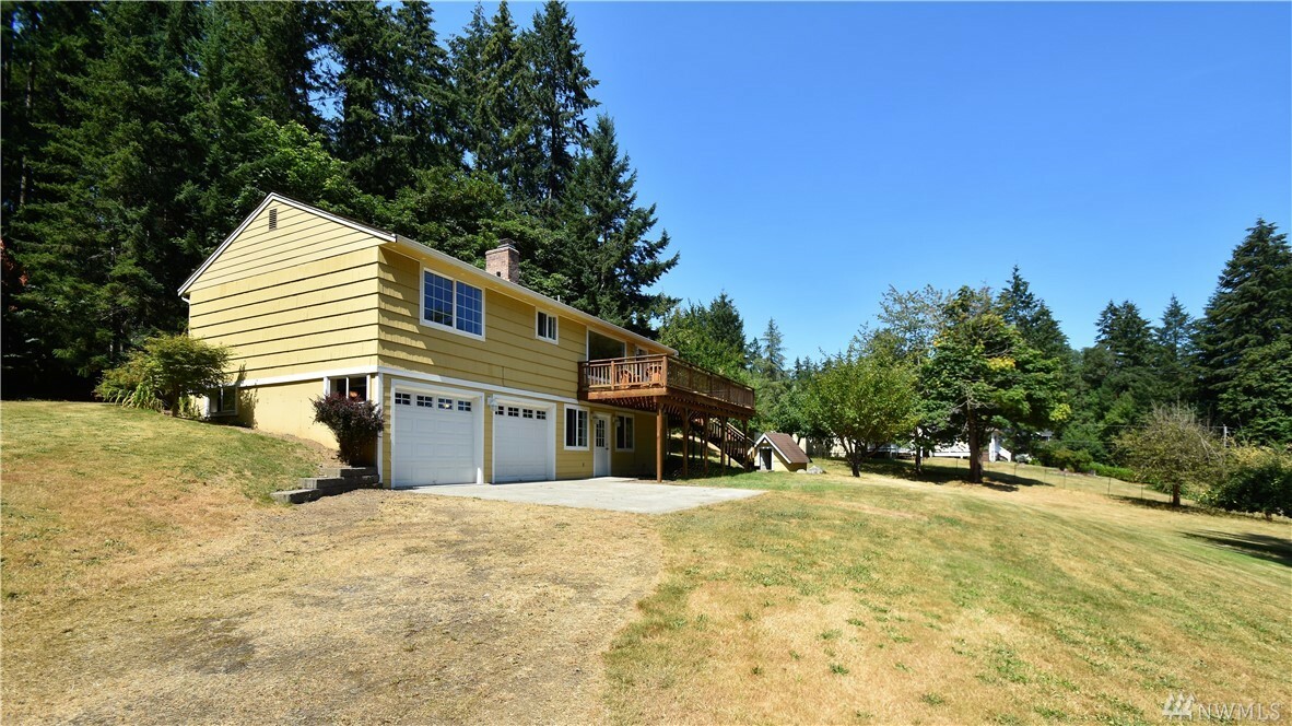 Property Photo:  17208 3rd Ave NW  WA 98349 