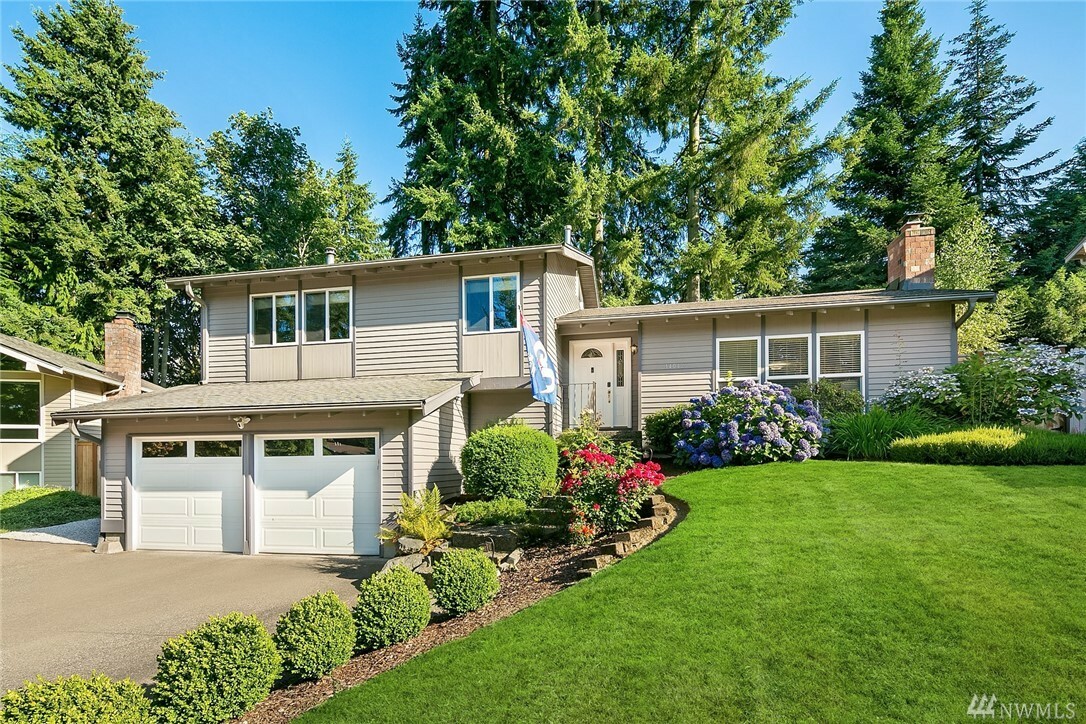 Property Photo: 14042 95th Ave NE WA 98034