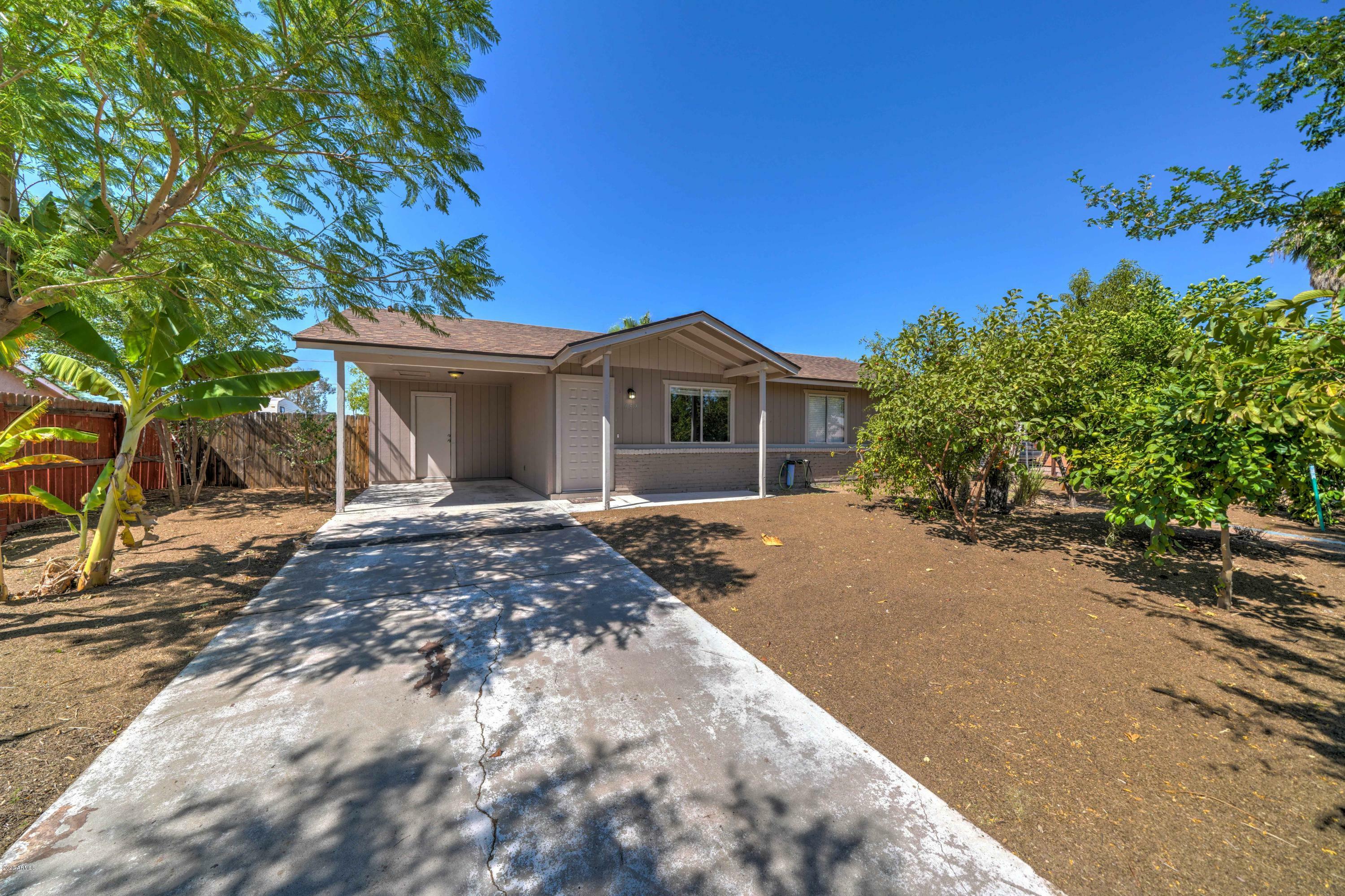 Property Photo:  652 E Kachina Avenue  AZ 85119 