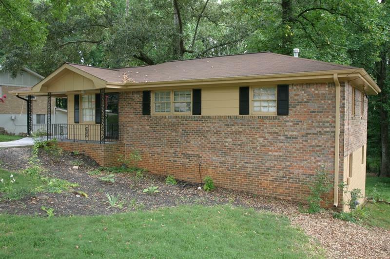 Property Photo:  2551 Kennesaw Drive NW  GA 30152 