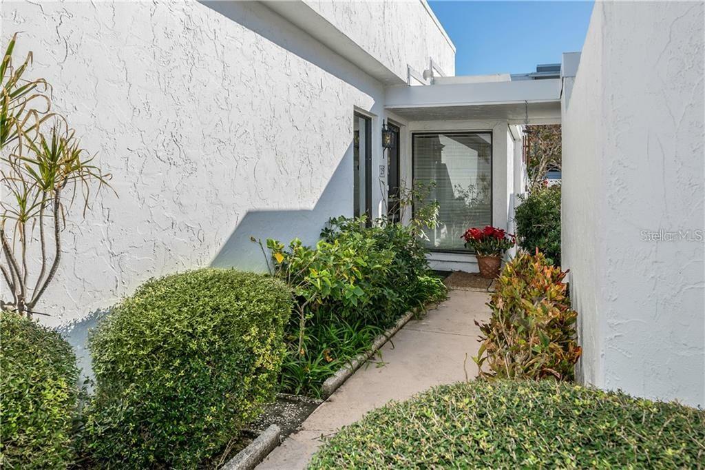 Property Photo: 1585 Tarpon Center Drive 25 FL 34285
