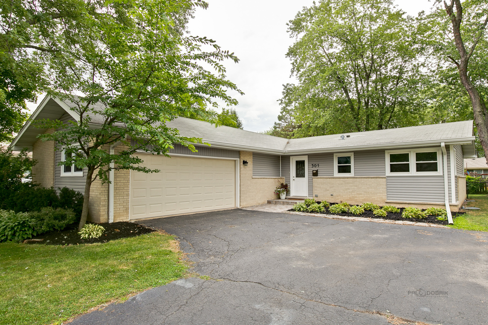 Property Photo: 301 North Dwyer Avenue IL 60005