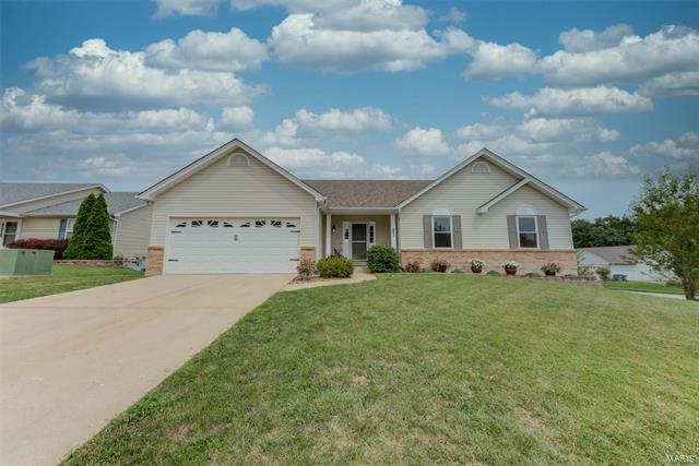 Property Photo:  303 Santa Fe Trail   63376 