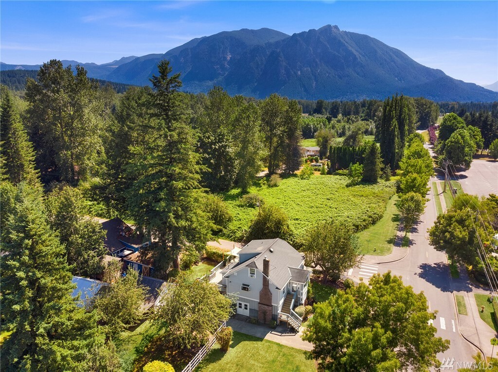 39702 SE Park St  Snoqualmie WA 98065 photo