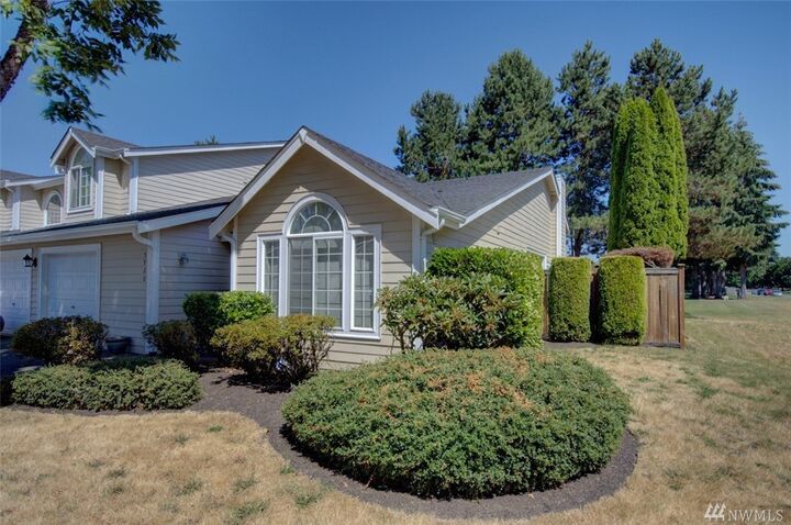 Property Photo:  5920  Chardonnay Drive SE  WA 98513 