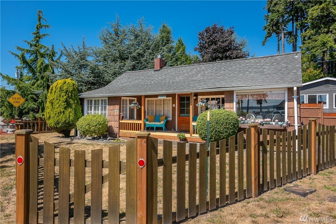 Property Photo:  4968 Cottonwood Ct  WA 98230 