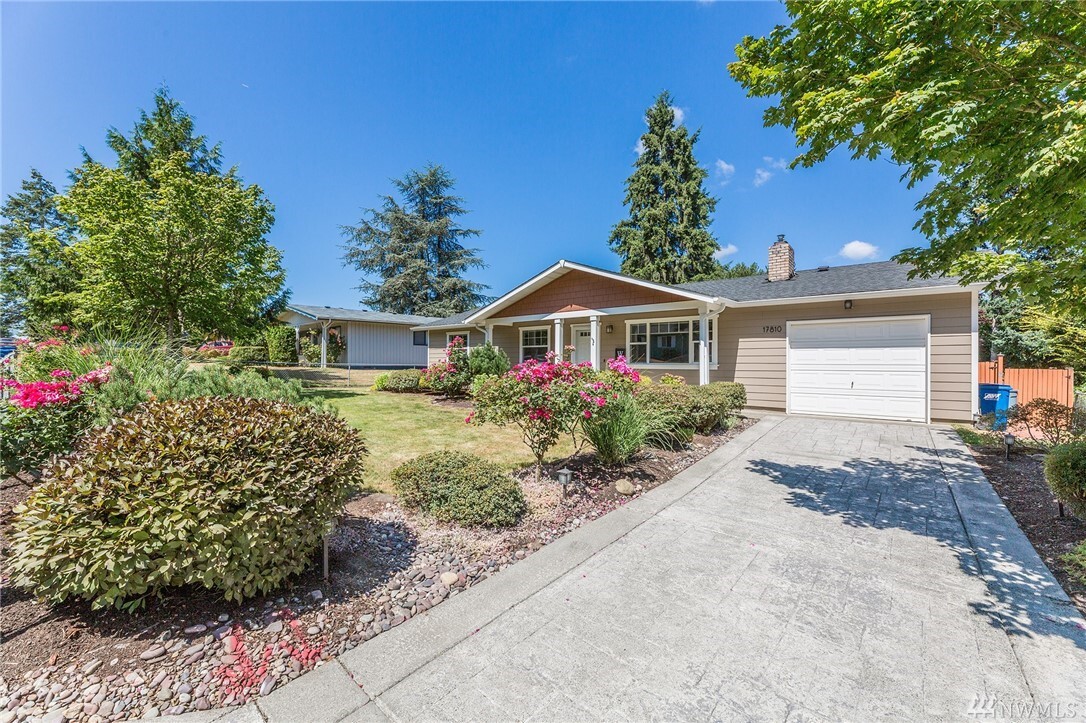 Property Photo:  17810 SE 121st  WA 98059 