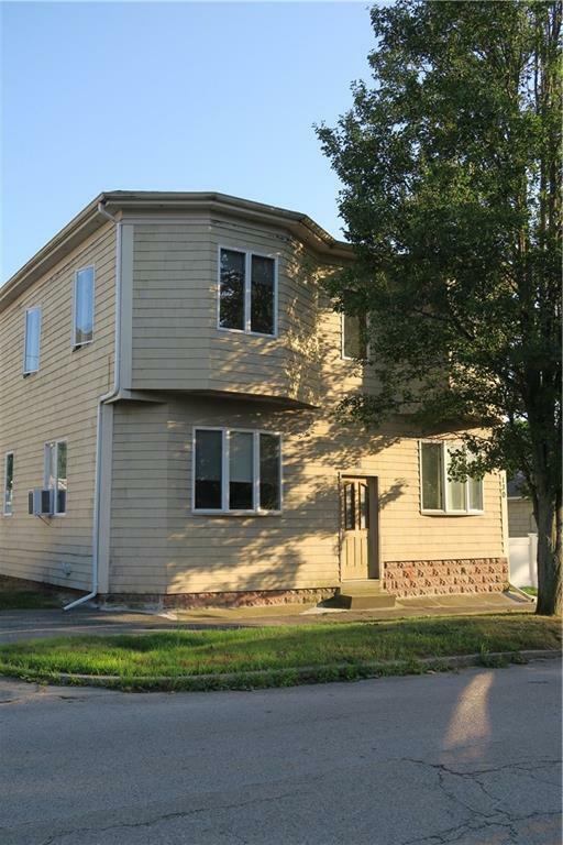 Property Photo: 130 Mt Hope Av, Unit#2nd Floor RI 02809