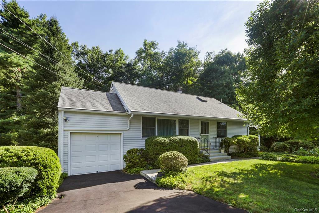 Property Photo:  2132 White Birch Drive  NY 10598 