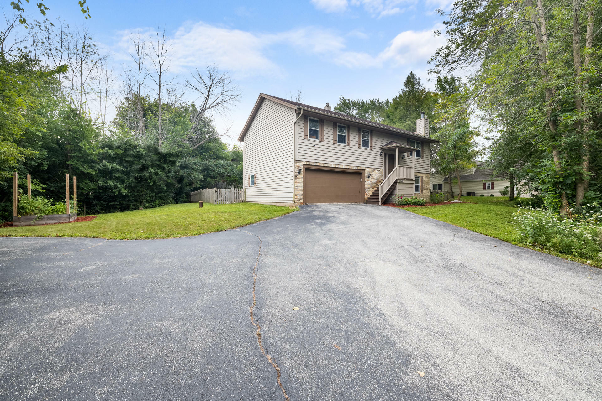 Property Photo:  12536 N Circle Dr  WI 53092 