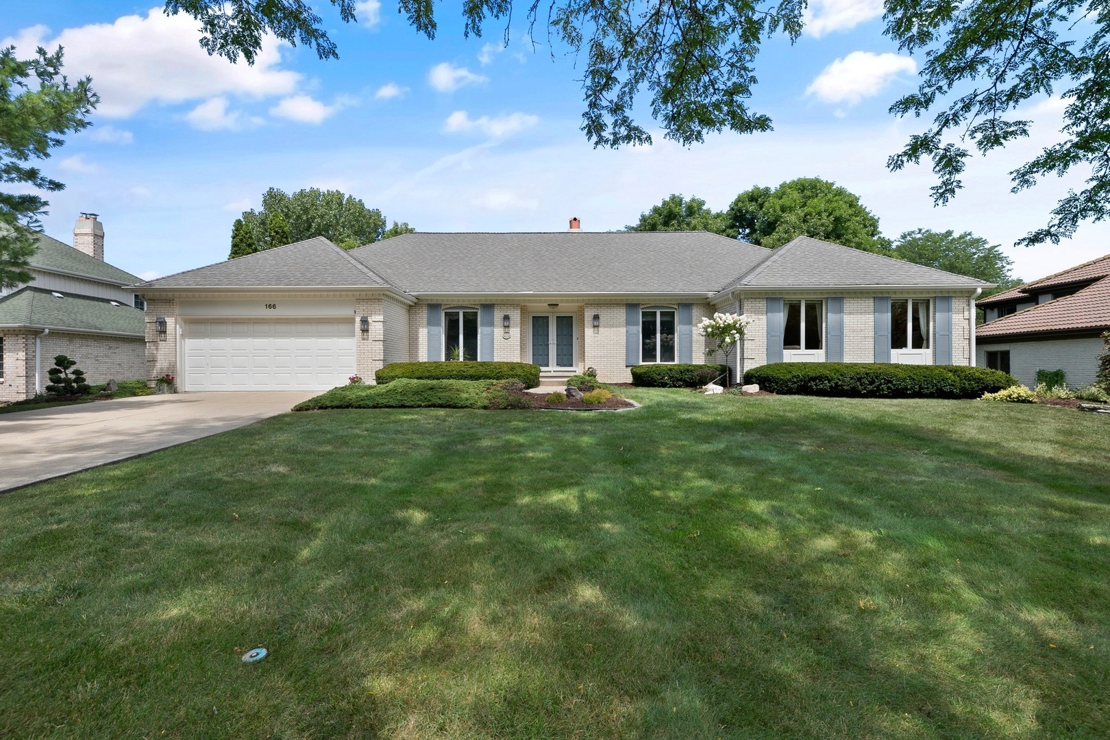 Property Photo:  166 Saddle Brook Drive  IL 60523 