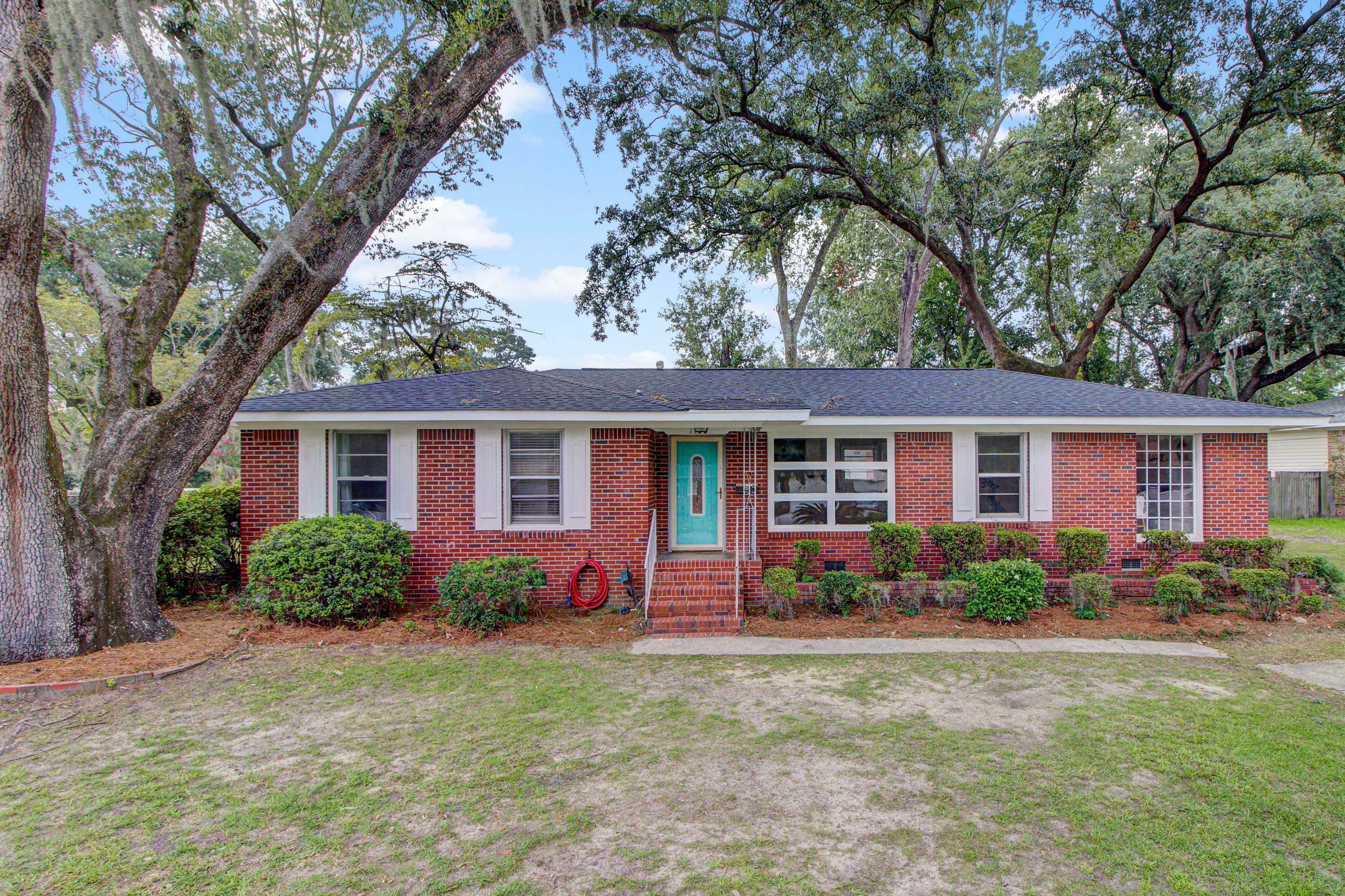 Property Photo: 1120 Woodside Drive SC 29410
