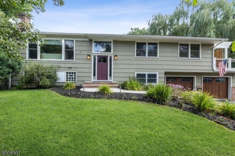 Property Photo:  18 Amy Dr  NJ 07090 