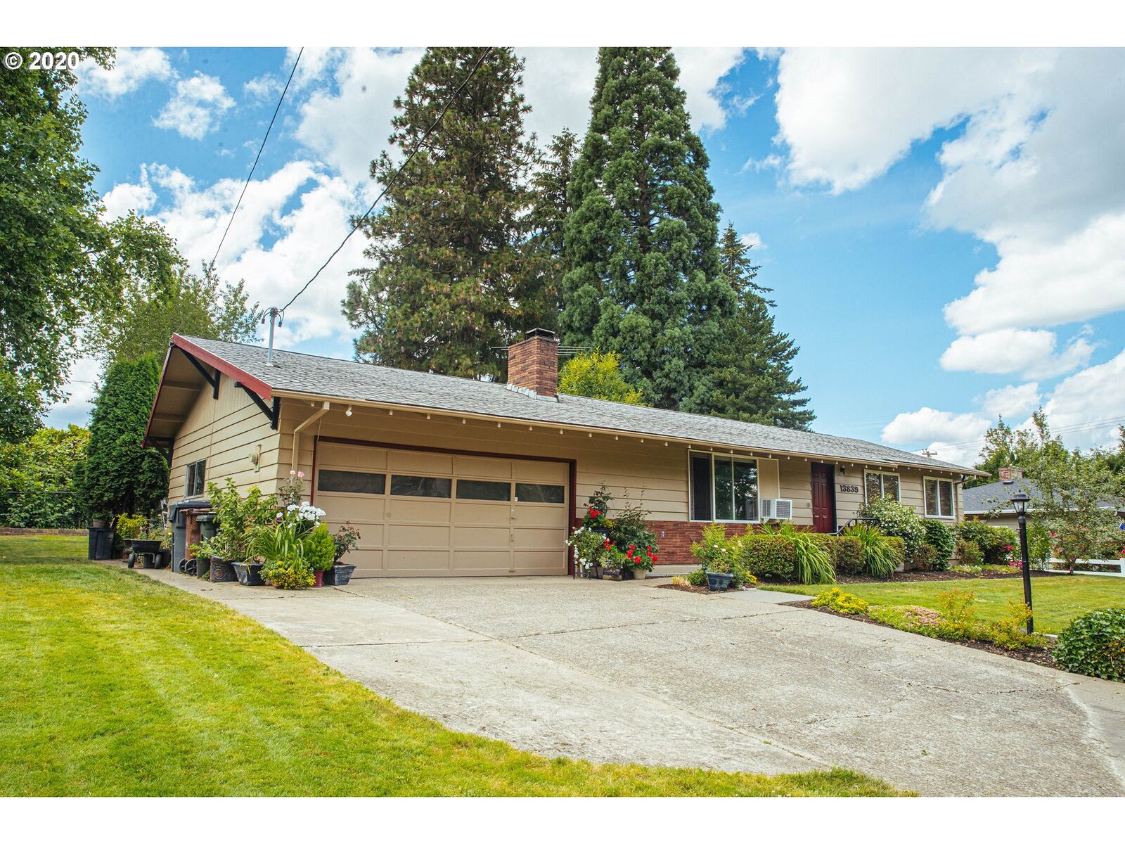 Property Photo:  13839 SE Tiara Dr  OR 97267 