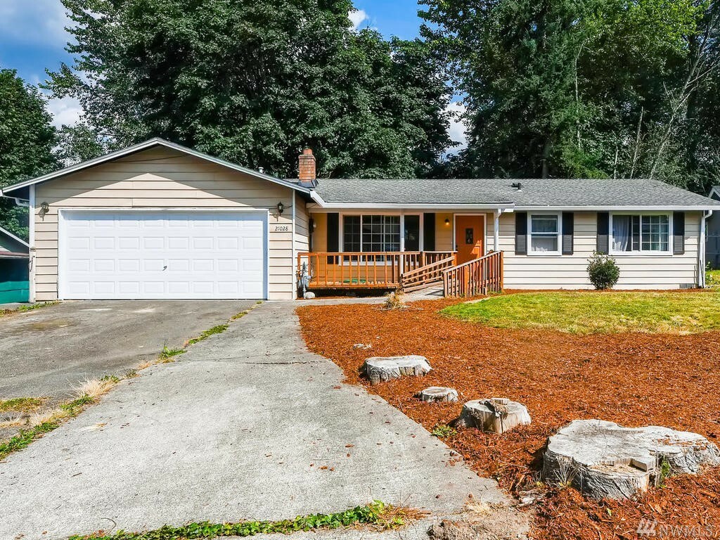 Property Photo:  21028 121st Place SE  WA 98031 