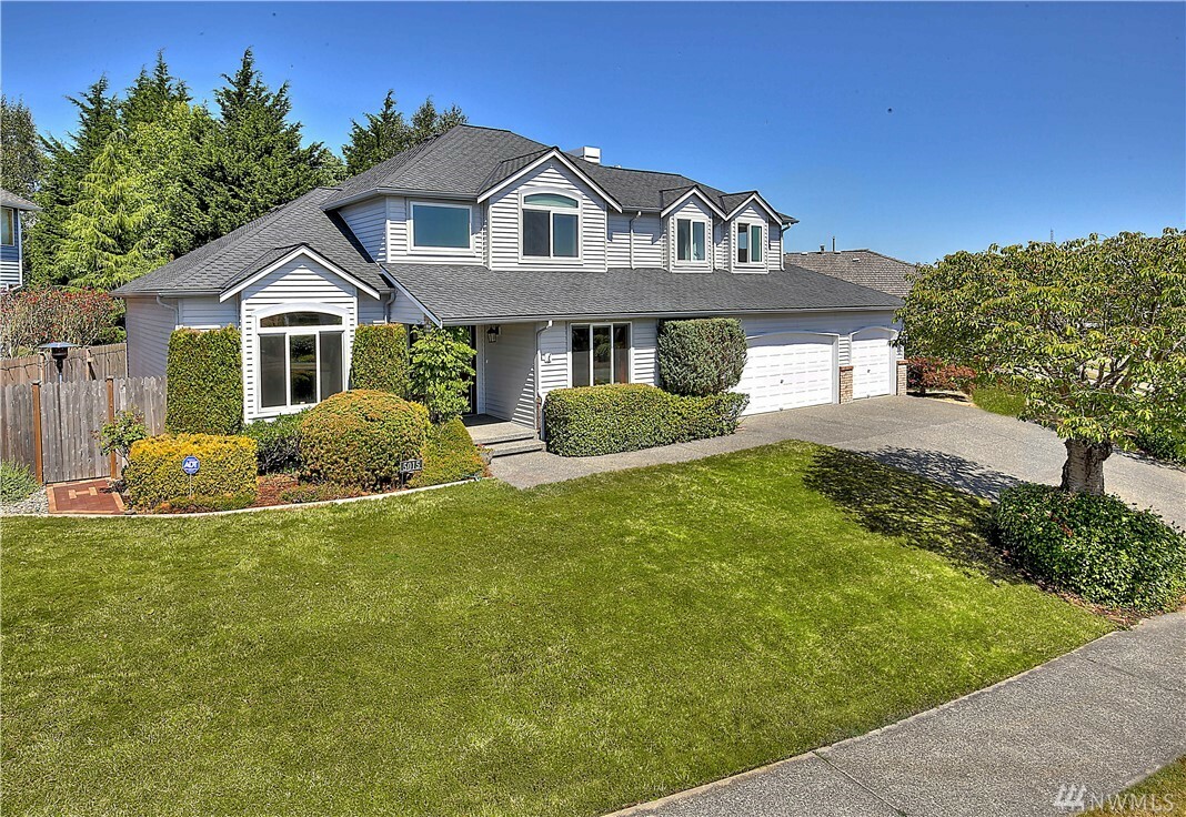 Property Photo:  5015 Tower Dr NE  WA 98422 