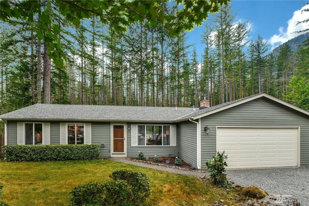 Property Photo: 42801 SE 176th St WA 98045