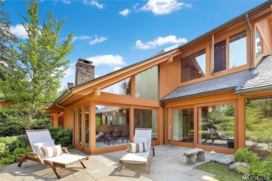 Property Photo: 17 Shorewood Dr WA 98225