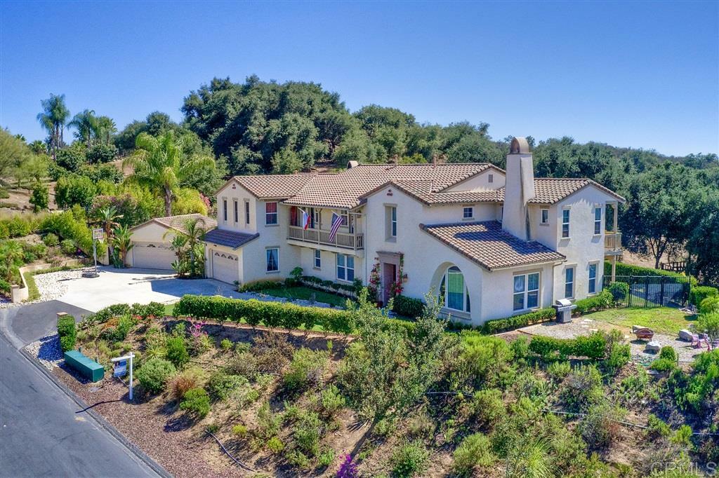 Property Photo: 27142 Tumbleweed Trail CA 92082