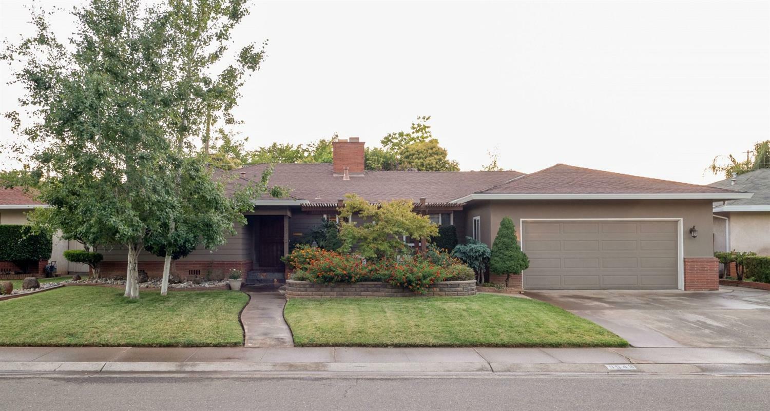 Property Photo:  9548 Sara Street  CA 95624 