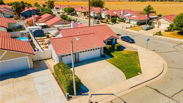 Property Photo:  1055 Basalt Court  CA 92543 