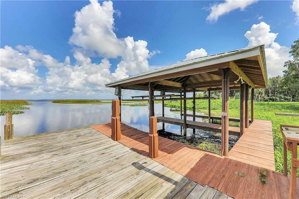 Property Photo:  1433 Tall Cypress Drive  FL 33857 