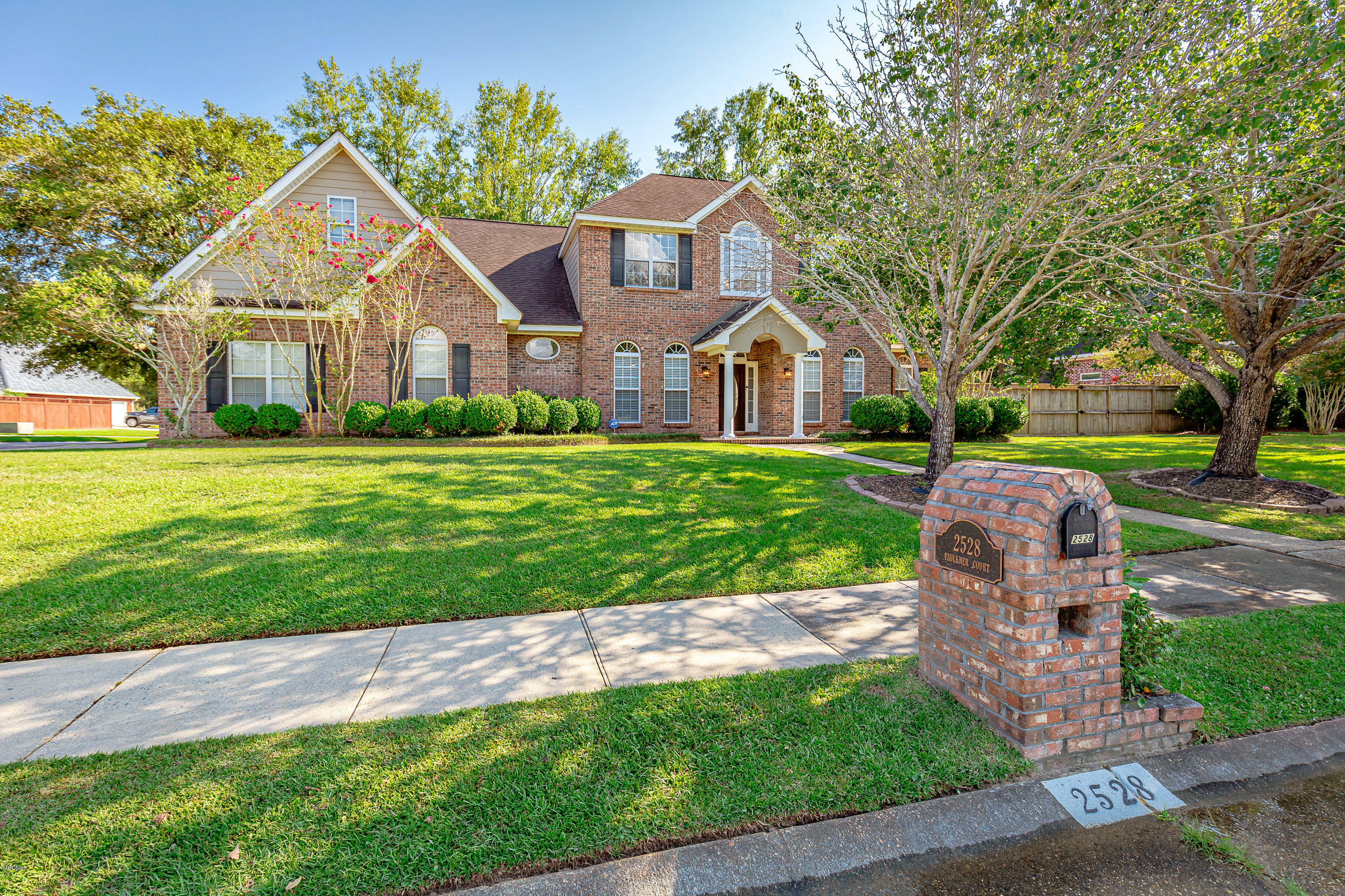 Property Photo: 2528 Faulkner Court MS 39564