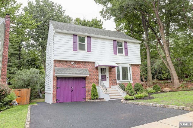 Property Photo:  286 Highfield Lane  NJ 07110 