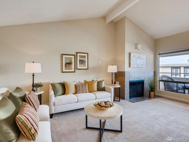 1113  5th Avenue S 308  Edmonds WA 98020 photo