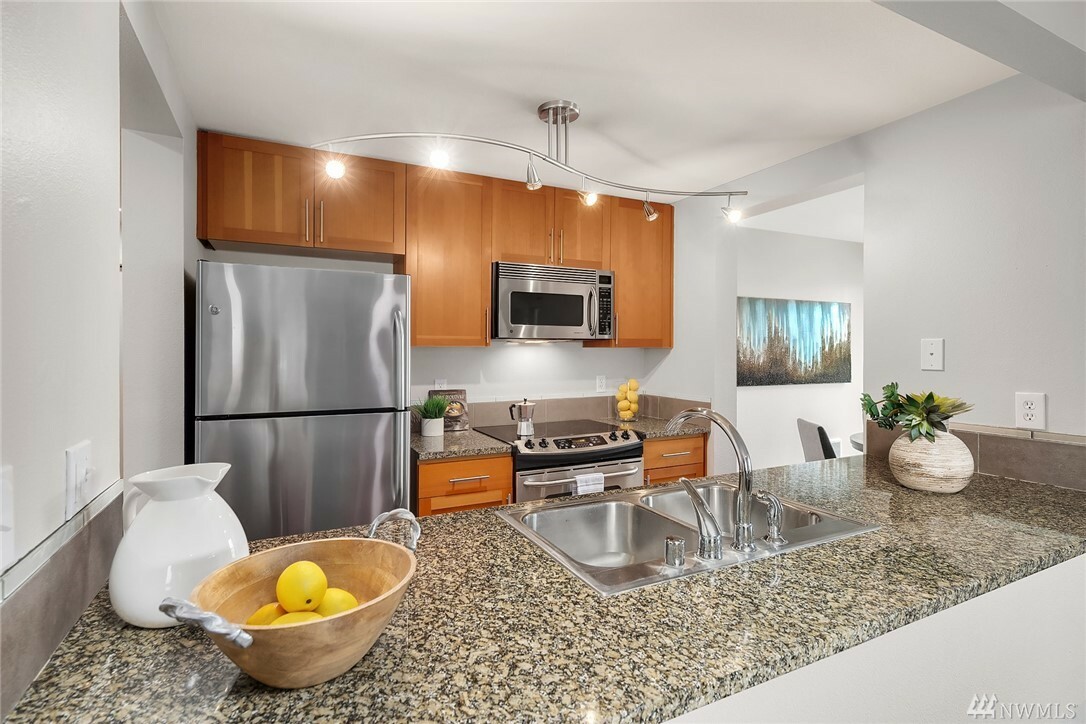 Property Photo: 2145 Dexter Ave N 205 WA 98109