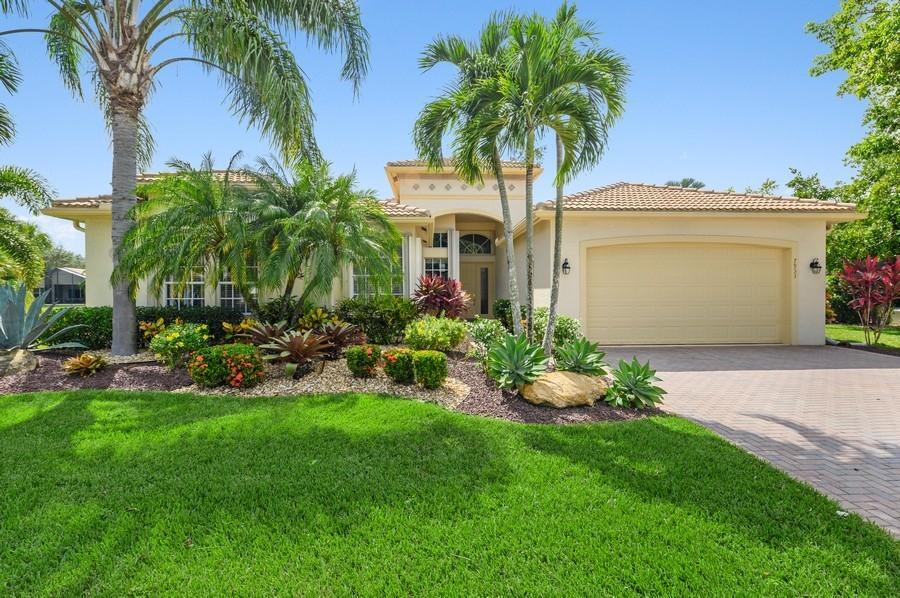 Property Photo:  7933 Sonata Bay Point  FL 33467 