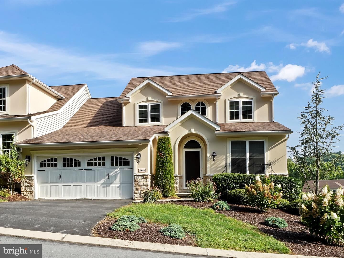 Property Photo: 2820 Mimosa Lane PA 17601