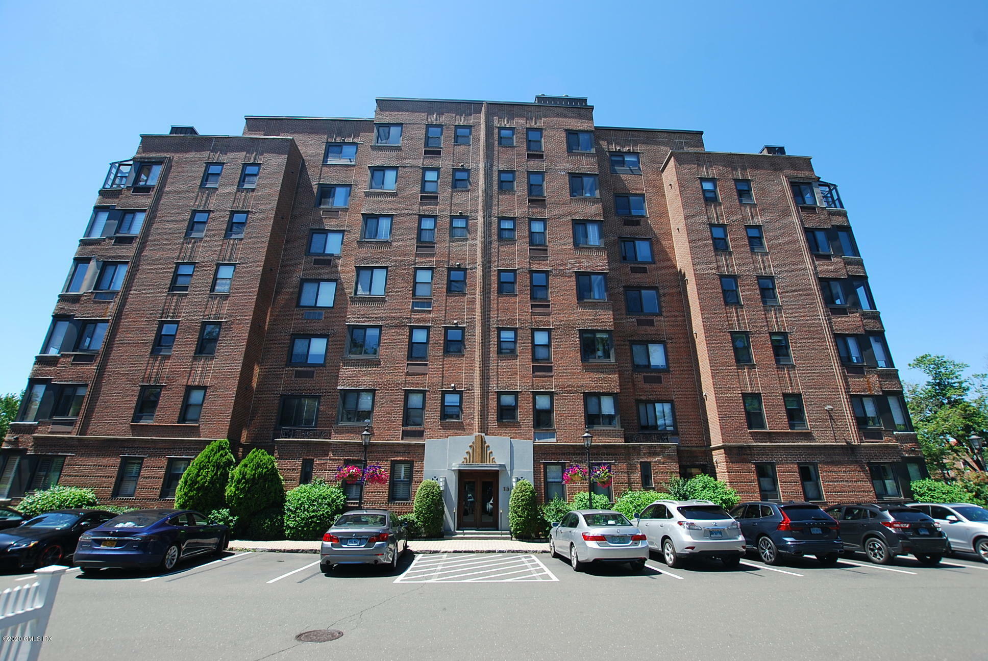 Property Photo:  15 Lafayette Court 5C  CT 06830 