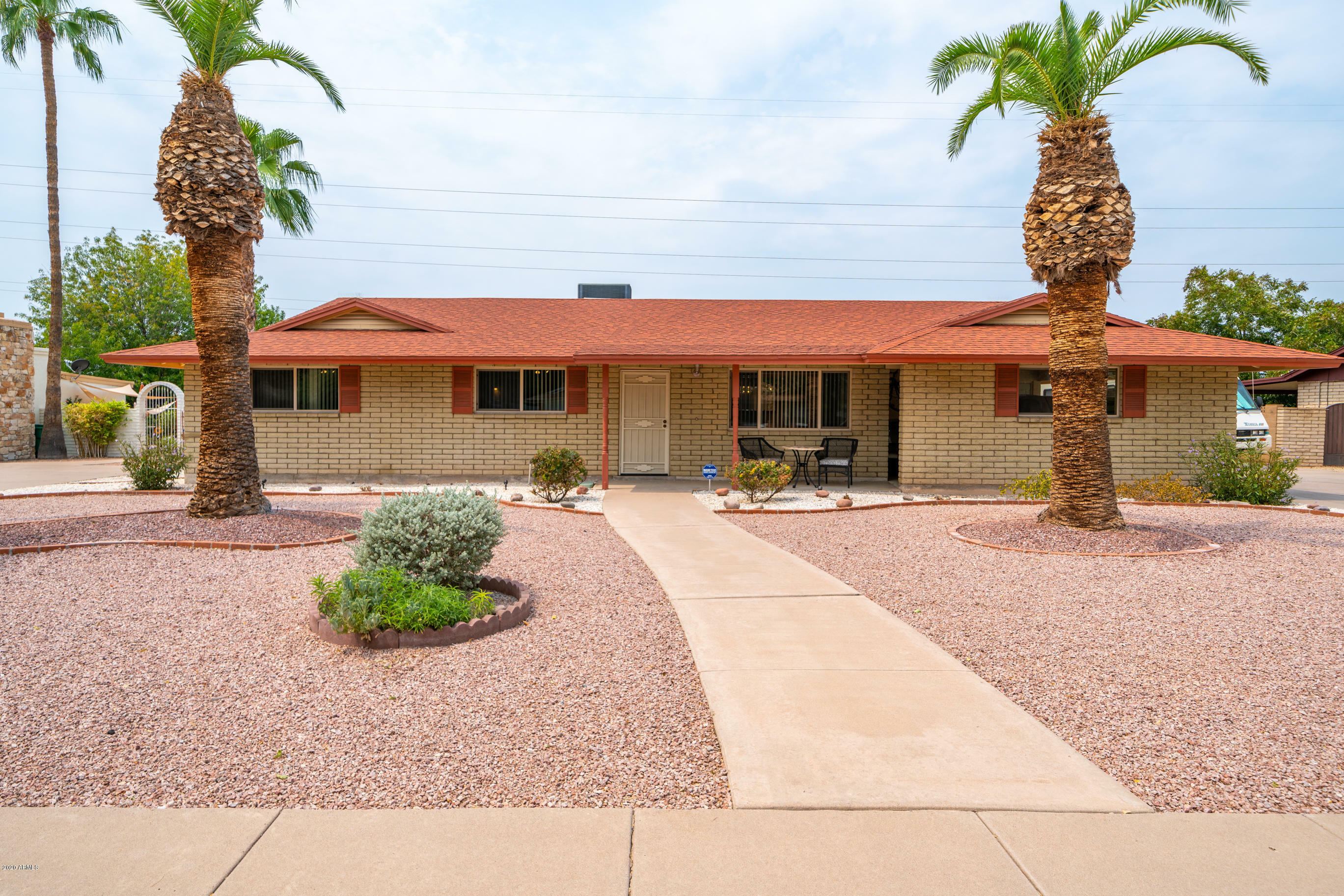 Property Photo:  1052 N Barkley --  AZ 85203 