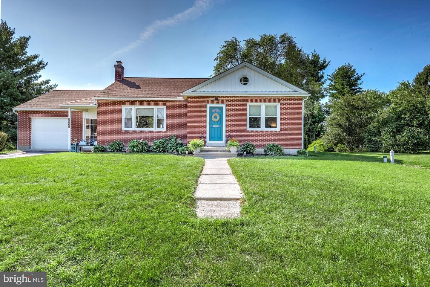 Property Photo:  926 Maple Street  PA 17003 