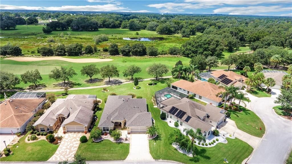 Property Photo: 7180 SE 172nd Hazelwood Loop FL 32162