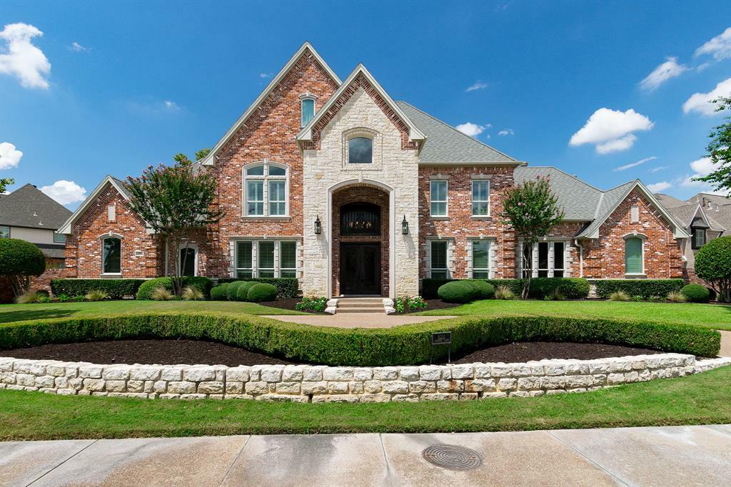 Property Photo: 620 Fairway View Terrace TX 76092