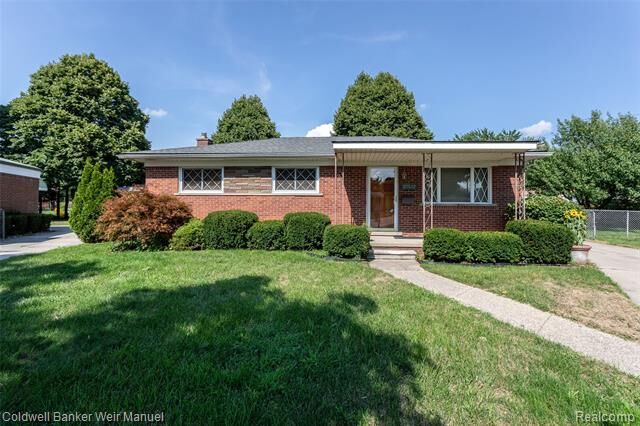 Property Photo: 27472 Haverhill Drive MI 48092