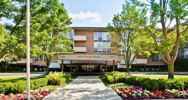 Property Photo:  1301 N Western Avenue 126  IL 60045 