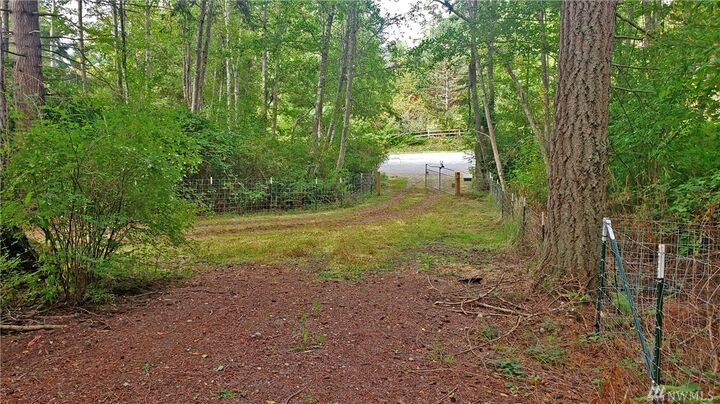 Property Photo:  396 Evergreen Park Rd  WA 98282 