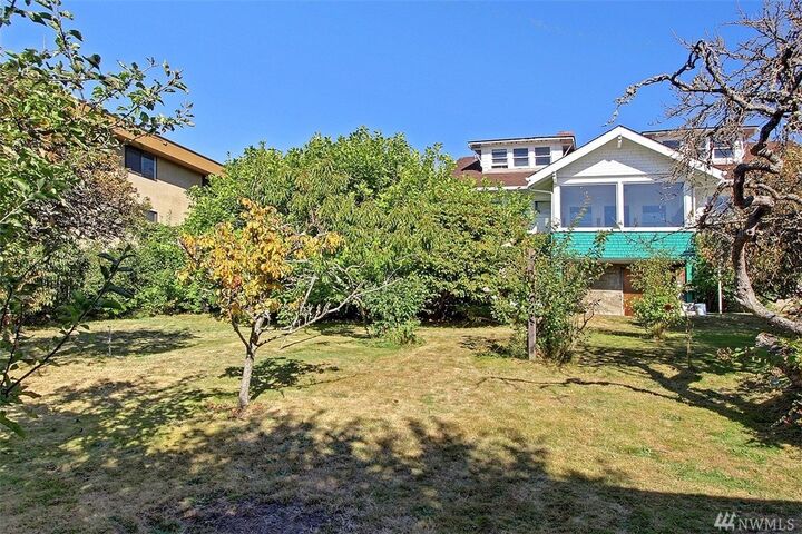 Property Photo: 222 3rd Avenue S WA 98020
