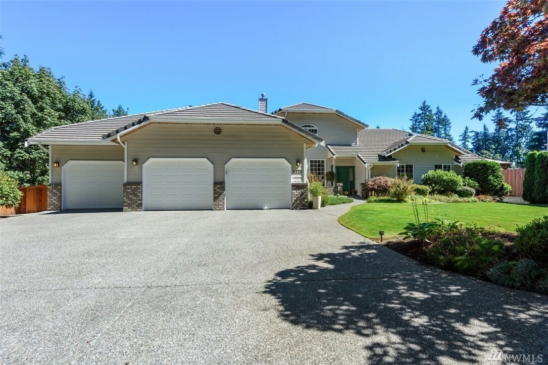 Property Photo:  8310 Rim Dr  WA 98208 