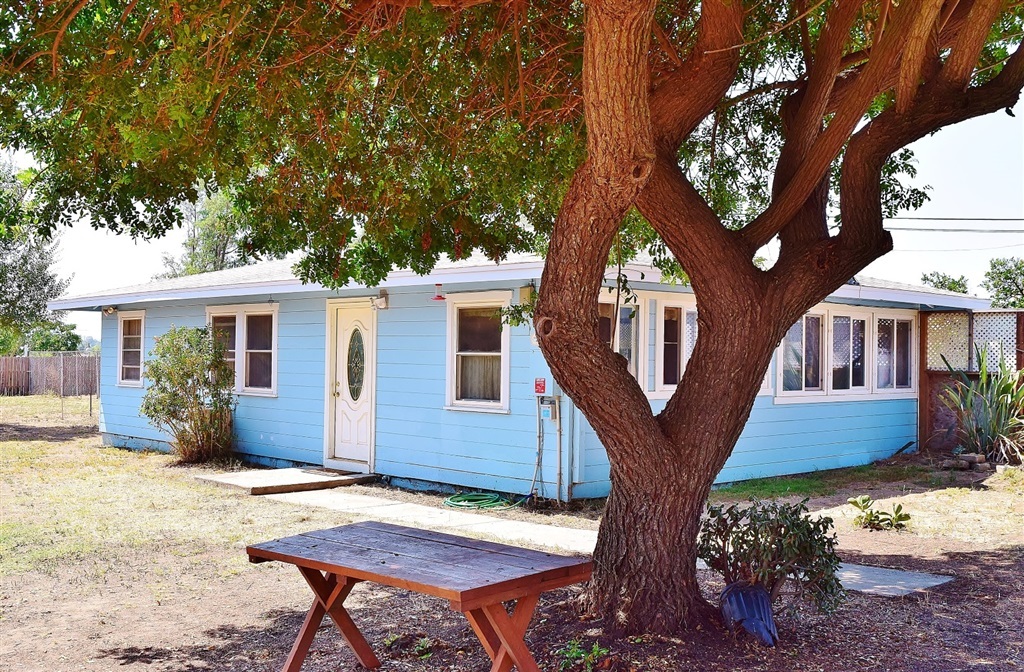 Property Photo:  1852 Lilac Rd  CA 92065 