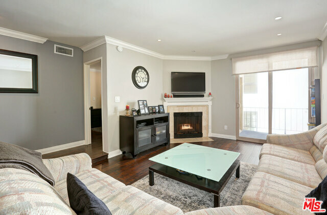 Property Photo:  1000 S Westgate Ave 313  CA 90049 