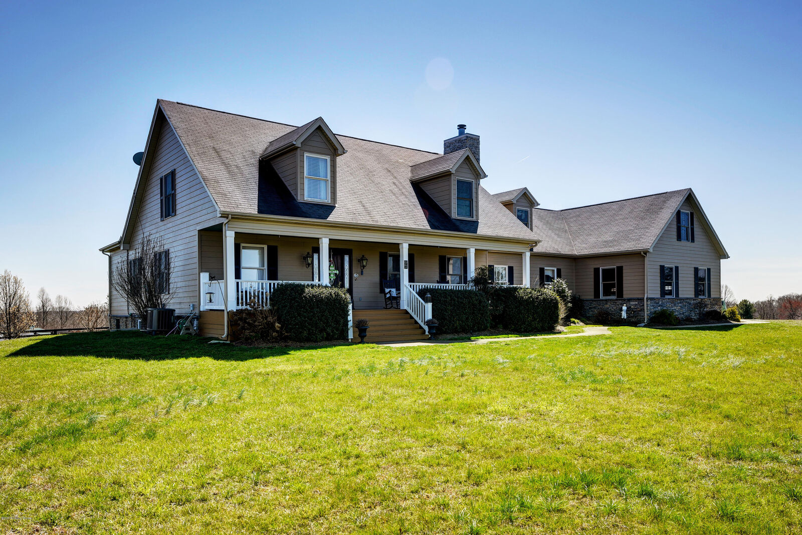 Property Photo:  1512 W Hwy 42  KY 40031 