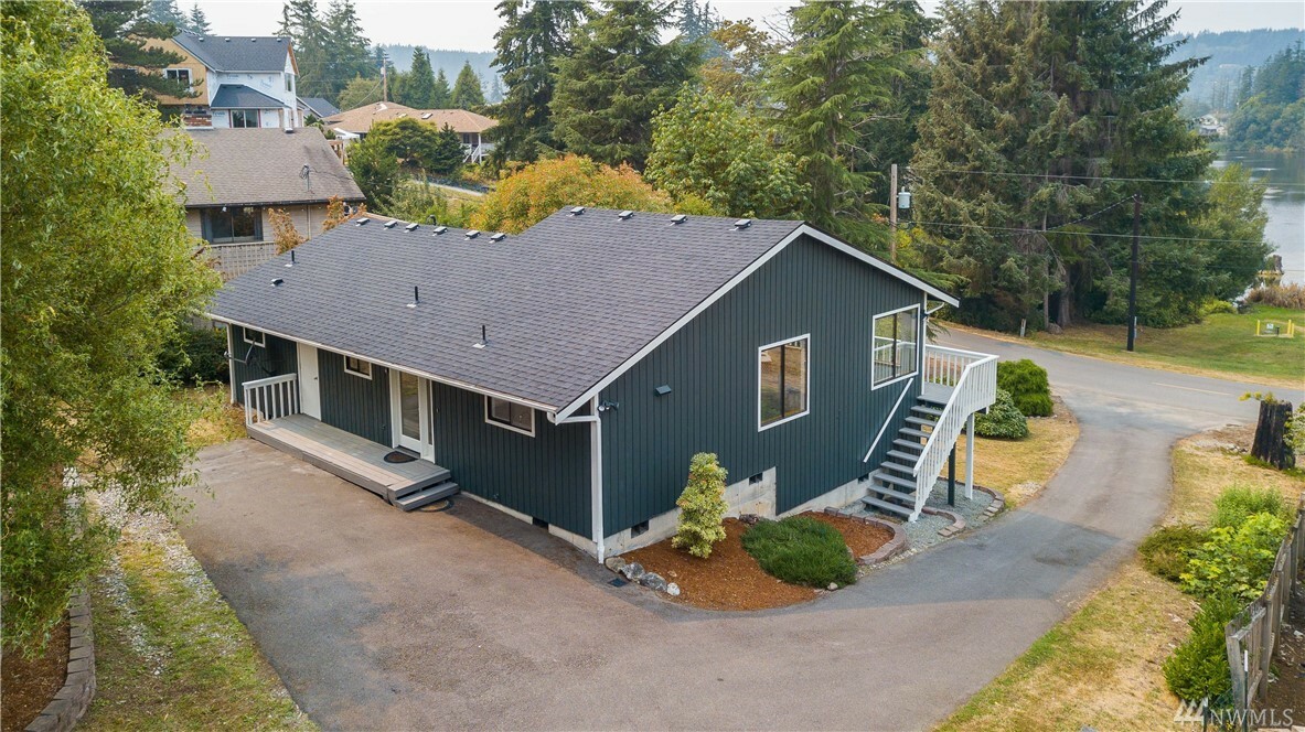 Property Photo:  354 Lochwood Dr  WA 98282 