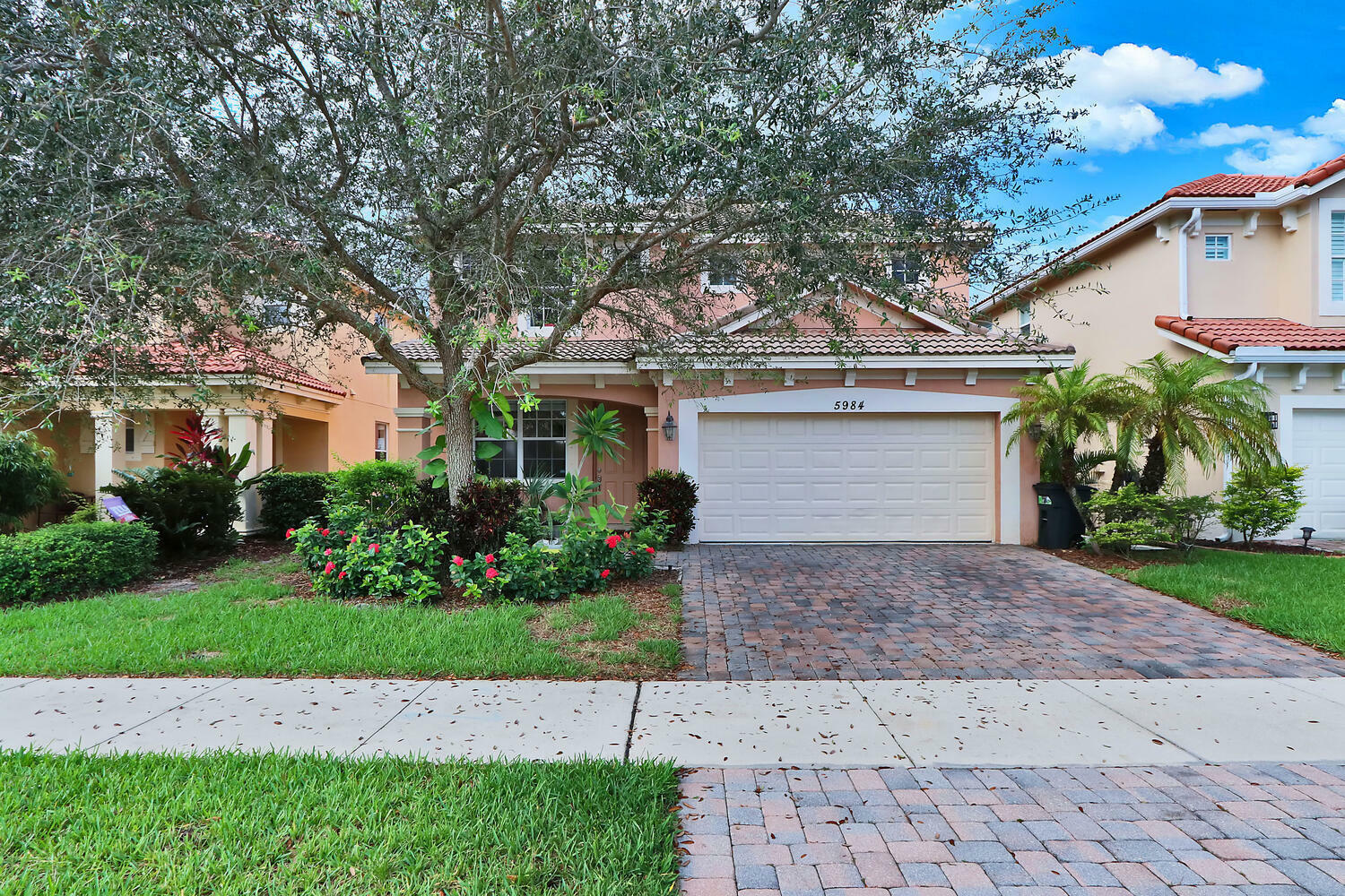 Property Photo:  5984 SE Crooked Oak Avenue  FL 33455 