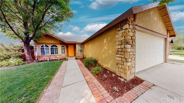 45127 Colleen Drive  Lancaster CA 93535 photo