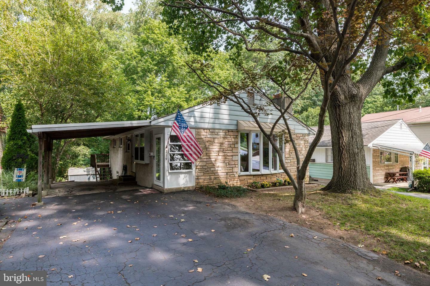 Property Photo:  219 Shady Lane  PA 19006 